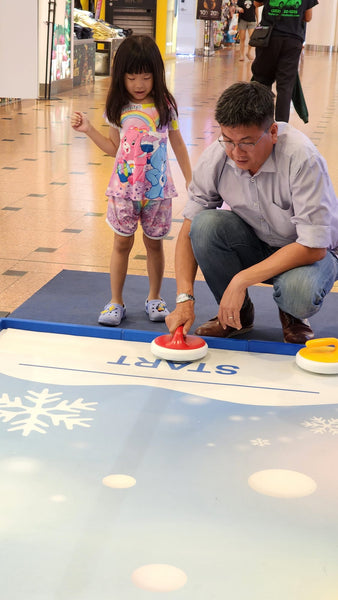 Linkreit - A Frosty Christmas Adventure Pop Up @ AMK Hub, Jurong Point, and Thomson Plaza