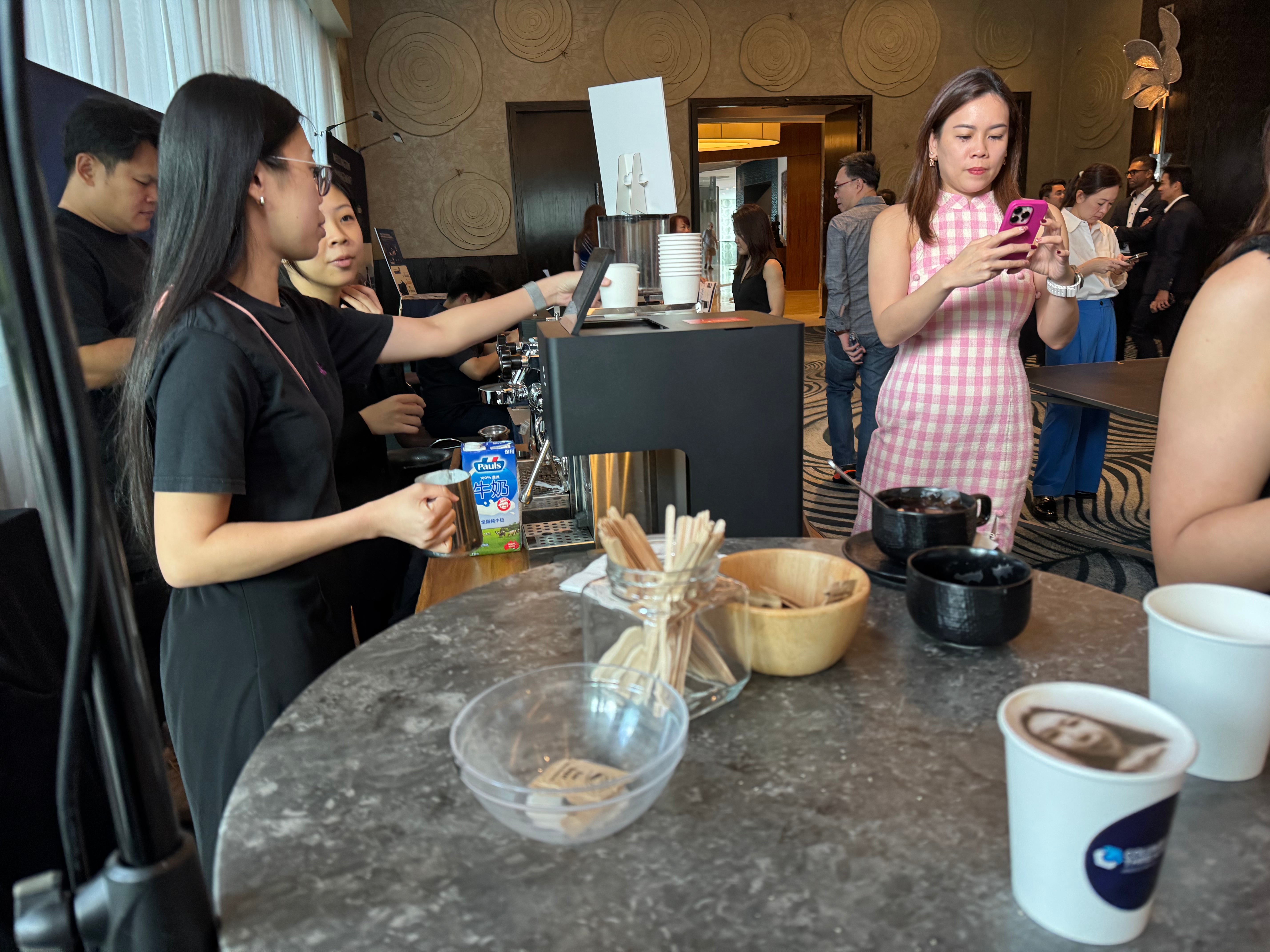 YouTube video player <iframe width=