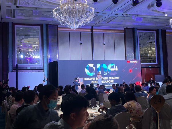 Huawei Glow Art Performance