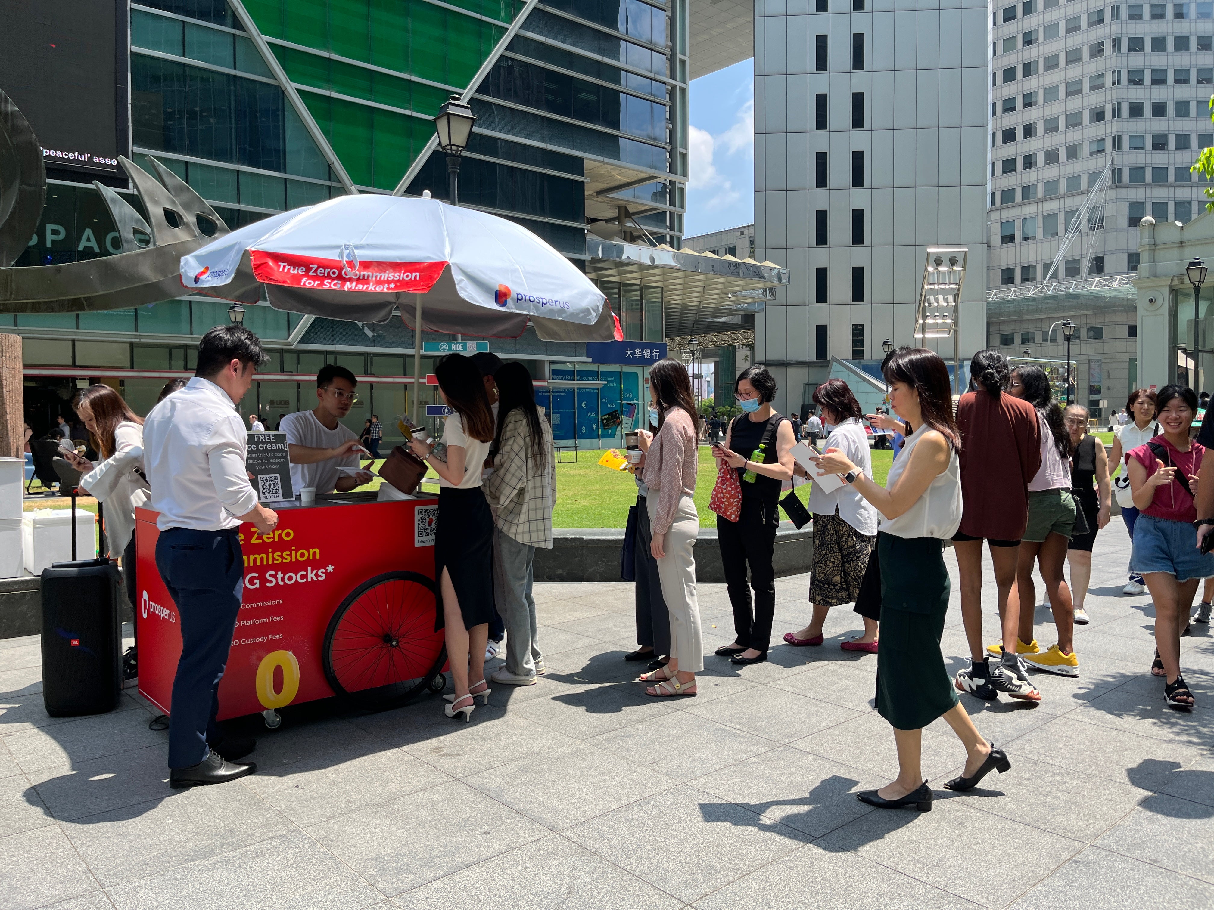 CGS-CIMB Ice Cream Activation @ Raffles Place | CGS-CIMB Ice Cream Activation @ Raffles Place