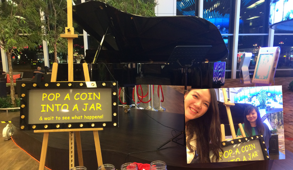 Human Live Music Jukebox @ Changi Airport Transit Area