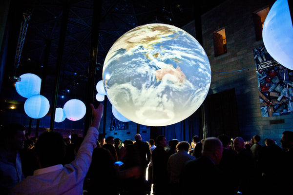 Dynamic Projection Mapping