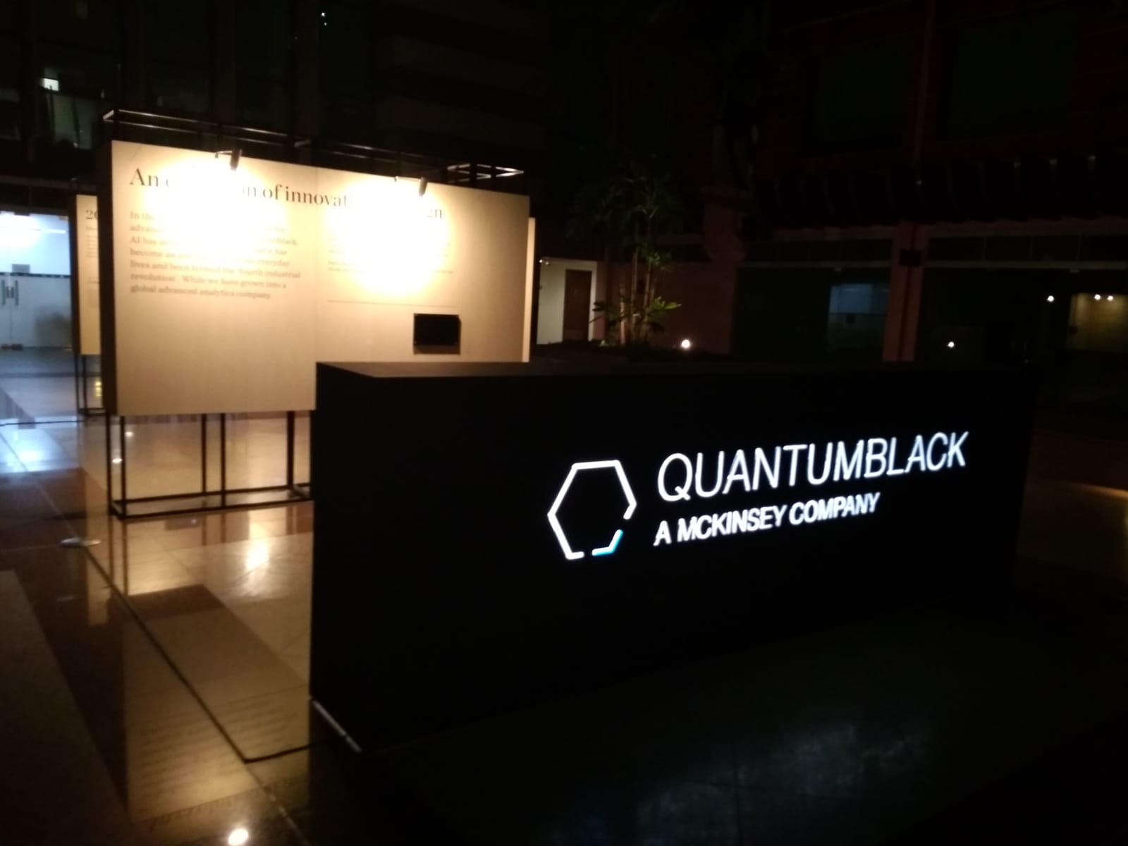 McKinsey Exhibition Showcase @ MICA Exhibition Booth Design | Ooffle | McKinsey Exhibition Showcase @ MICA