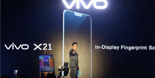 Vivo X21 launch UV Glow Fire Painting @ MBS