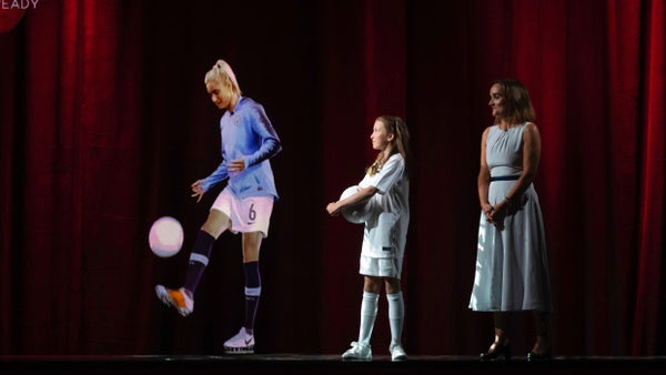 Live Holographic 3D Projection Web Conferencing