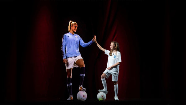 Live Holographic 3D Projection Web Conferencing