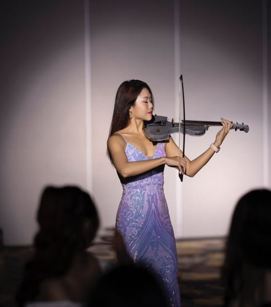 Showmanship Electric Violinists