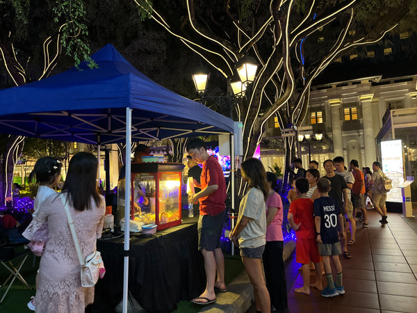 Christmas Outdoor Movie Screening & Caroling @ Chijmes