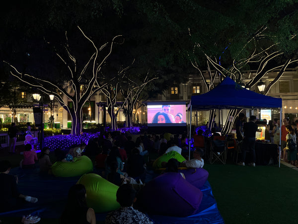 Christmas Outdoor Movie Screening & Caroling @ Chijmes