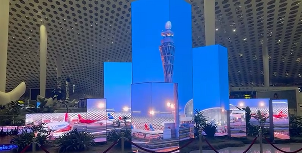 Multifaceted LED Pillar Centerpiece