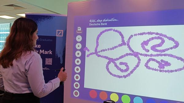Interactive Graffiti @ Deutsche Bank