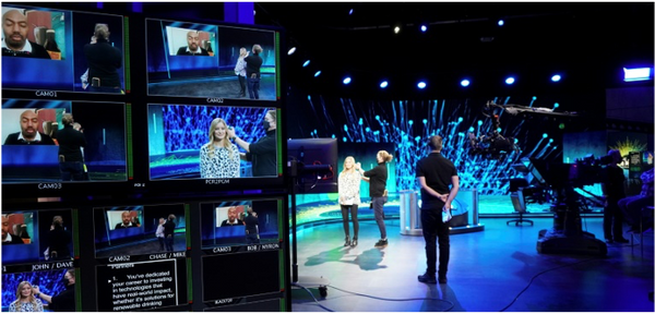 Virtual Stage in 3D Auditorium