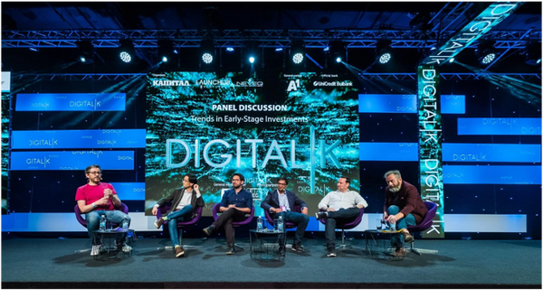 Virtual Stage in 3D Auditorium