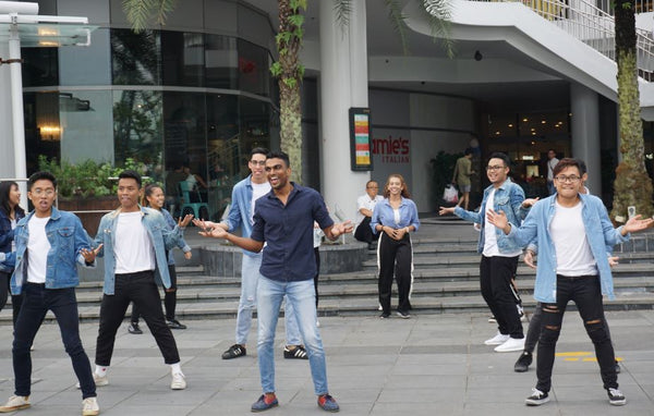 Flashmob Wedding Proposal @ Vivocity