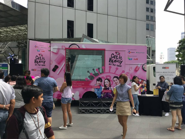 Starhub Get It Beauty Roadshow @ Raffles Place