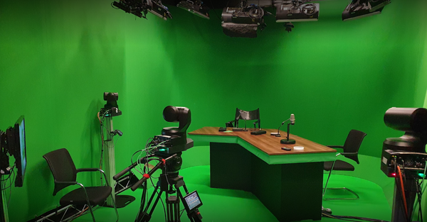Live Streaming Greenscreen / Green Screen Studio Rental